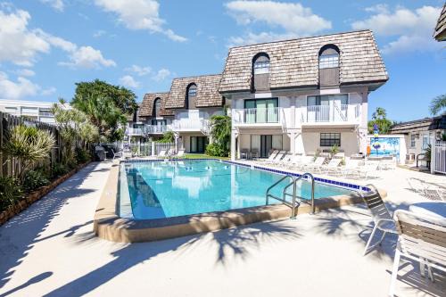 Avon By The Sea Apartment | Ocean Front by Cocoa Beach Pier