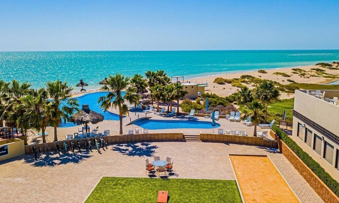 Laguna Shores Condo | Ocean Front King Suites/Sleeps12/POOLS/WI-FI
