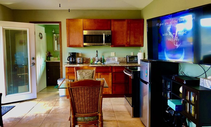 Keaau House | Ocean Front Property adjacent to thousands of acres of undeveloped state land.