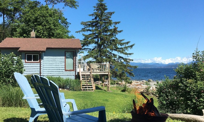 Discovery Islands Cottage | Ocean Front - Spectacular Scenery - Quadra Island