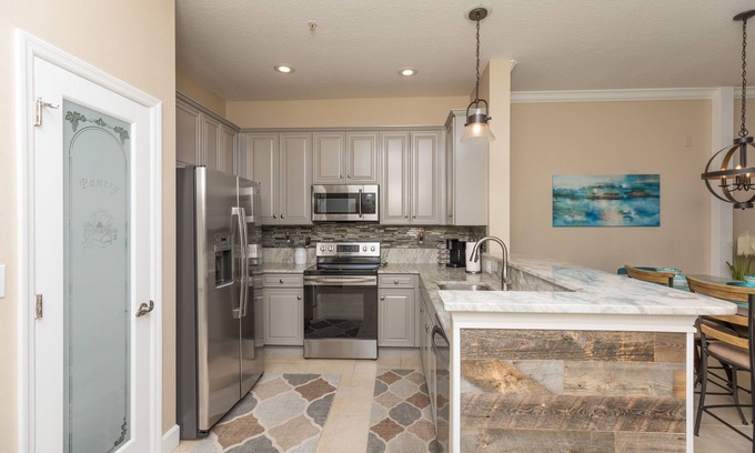 Palm Coast Condo | OCEAN/GOLF COURSE VIEWS- 400 BLDG-3 MINUTES AND EASY ACCESS TO BEACH