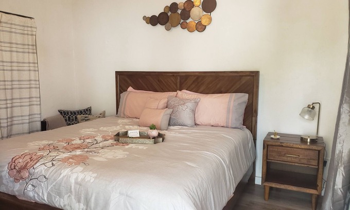 Santurce Apartment | Ocean Park 2nd Floor King-Size Mini-Studio