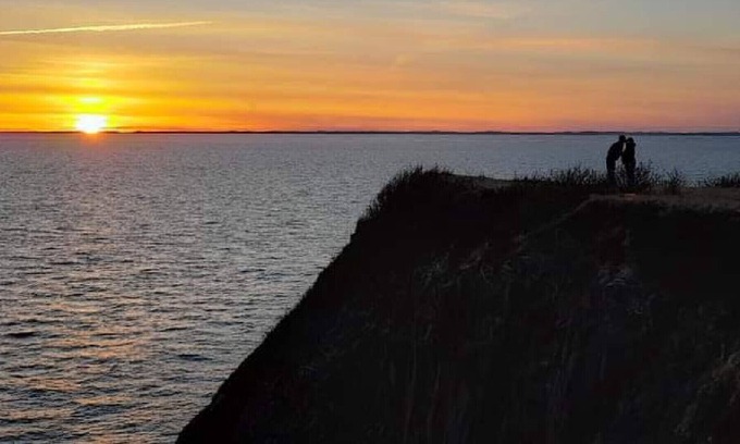 Seal Cove Cottage | Ocean view 3 bdrm cottage near Seal Cove Beach. Full kitchen, sleeps 6.