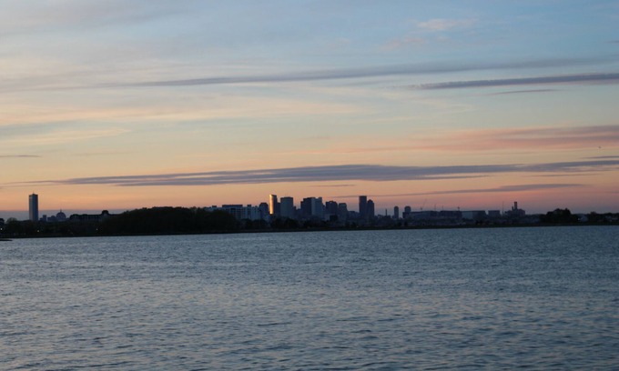 Quincy Apartment | Ocean View 3 BR Room w Parking