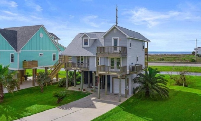 Pointe San Luis House | Ocean View Beach Getaway
