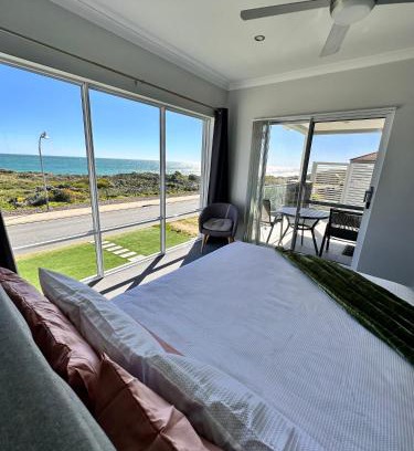 Halls Head Apartment | Ocean View Beach House !