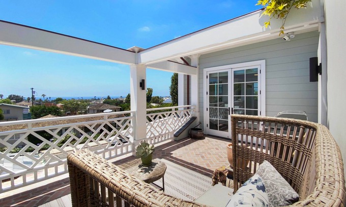 Village of La Jolla House | Ocean View Coastal La Jolla Luxury - AC, W/D, Patio