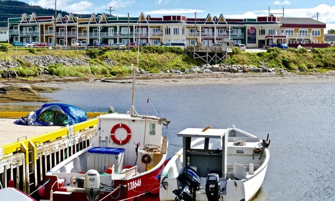 Rocky Harbour Hotel | Ocean View Hotel