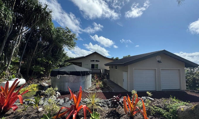 Kehena Beach Estates House | Ocean View House with Balcony. Walking Distance to the beach