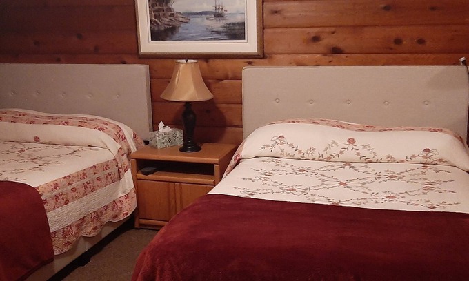 Alert Bay Cabin | Ocean View Lodge - Double Beds with Hot Breakfast