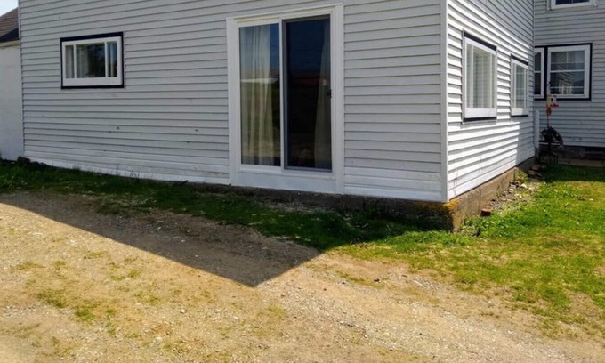 Meteghan House | ocean view one bedroom one bath two storey apartment