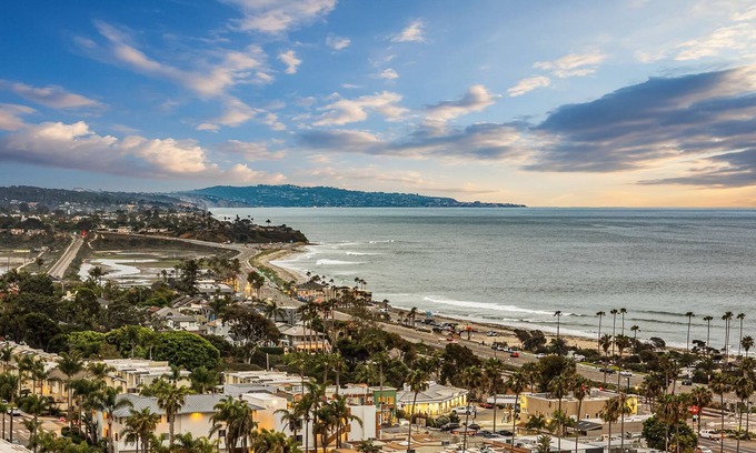 Cardiff-by-the-Sea House | Ocean-View Studio. New, Modern & Walkable to Cardiff Town & Beach