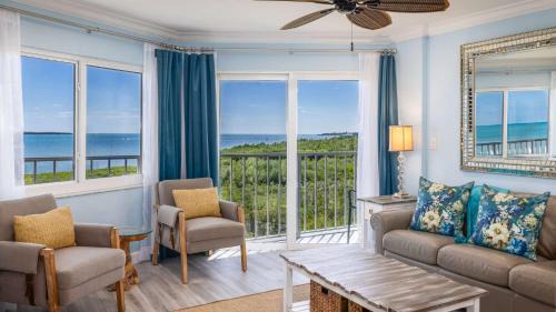 Tavernier House | Ocean View Treehouse Double King Suite 3403