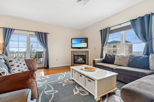 Hampton House | Ocean Views Balcony K Street Penthouse #5