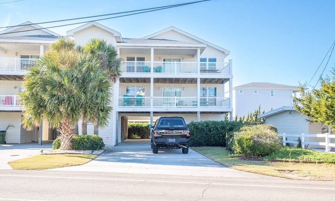 Carolina Beach House | Ocean Views, short walk to beach! - Helm N Dock