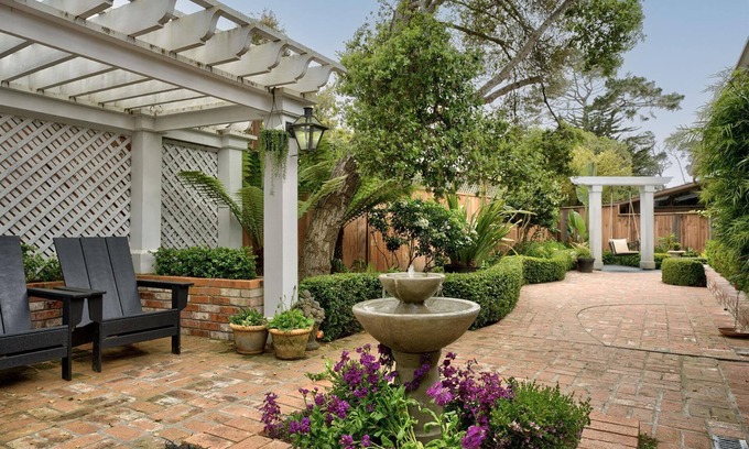 Del Monte Forest House | Ocean Whisper Newly Renovated, Walk to Spanish Bay, Beach and Golf