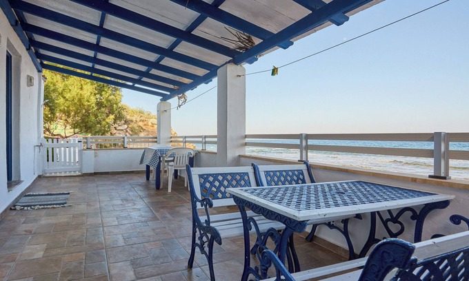 Agia Ermioni House | OCEANFRONT CYCLADIC ESCAPE