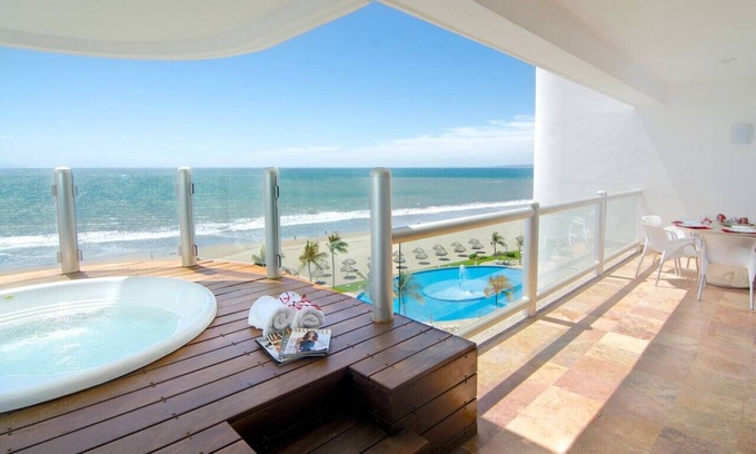 Nuevo Vallarta Condo | Oceanfront Luxury Condo