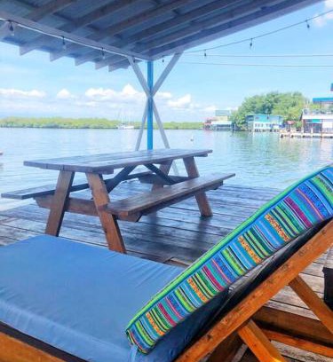 Bocas del Toro House | Oceanfront, Quiete and Convenient Location