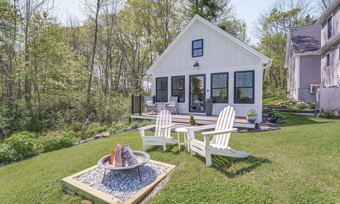 Harpswell Apartment | Oceanfront Studio w/Private Dock in Harpswell!