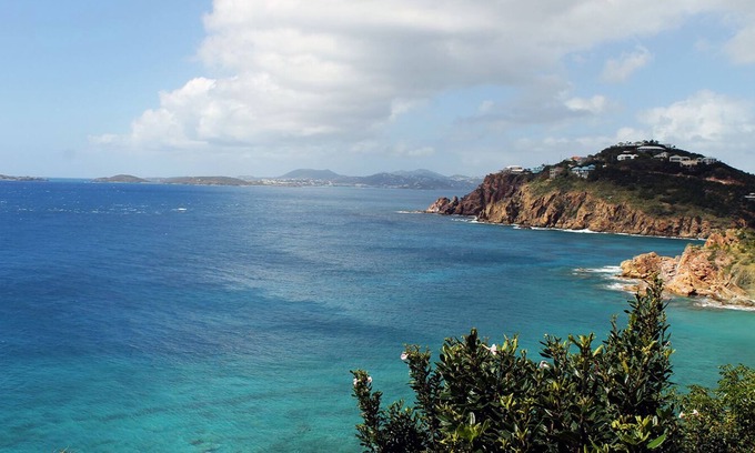 Hart Bay Villa | Oceanfront Villa in Chocolate Hole. Inspiring Views!