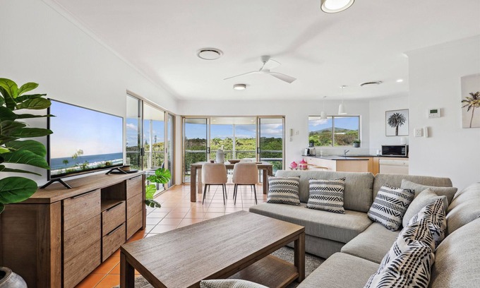 Point Arkwright Apartment | Oceanside Apartment with Views of Yaroomba Beach