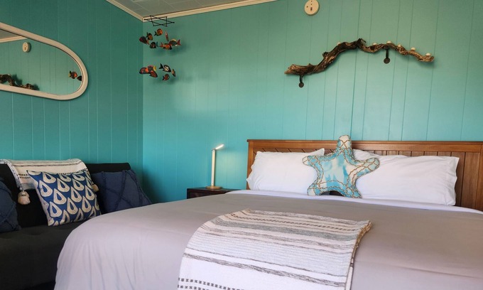 North Lake Apartment | Oceanside Suite.. Located on Beautiful White Sand Beach at North Lake Harbor PEI