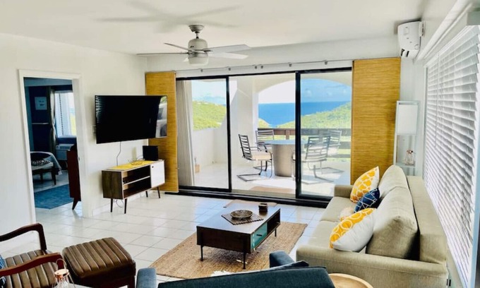 Rosendal Condo | Oceanview - Beautifully Updated 2 Bedroom Condo