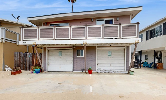 Pierpont Bay House | Oceanview duplex w/balcony & yard - 200 feet to beach