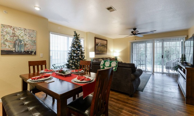 Branson Condo | Oct 18 to 31 avail!. 2nd bath just updated! Master spa shower!