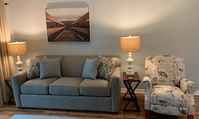 Demere Park Condo | October Specials/Pet Friendly! Close To Beach! Email for Quote!