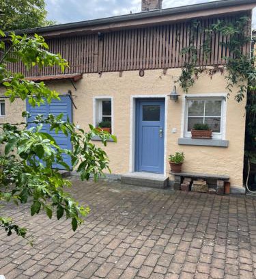Offenbach am Main House | OF Rent - Zimmer mit Bad in Offenbach 12km bis Frankfurt Zentrum