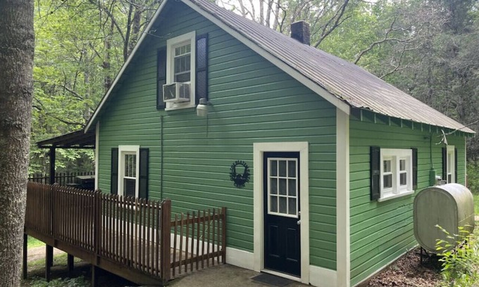 Willis Cabin | Off the Beaten Path - just like the name implies, by Buffalo Mountain Getaway