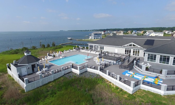 Captain's Cove House | Off the Record - Spectacular Bayfront and Pet Friendly!