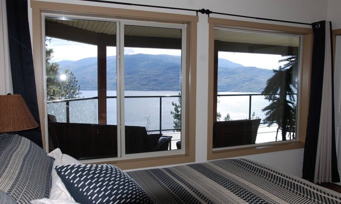 Central Okanagan House | OKA B&B - Gorgeous Mountain/Water views - Lower 2 Bedroom Suite - Sleeps up to 5