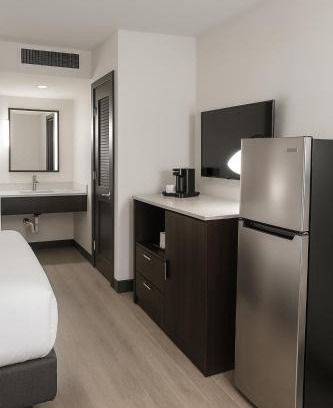 Wheatland Hotel | OKC Del Sol Casa Suites- Extended Stay
