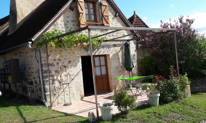 Lentillac-du-Causse House | Old bakery renovated in the heart of a village of causse close to major sites