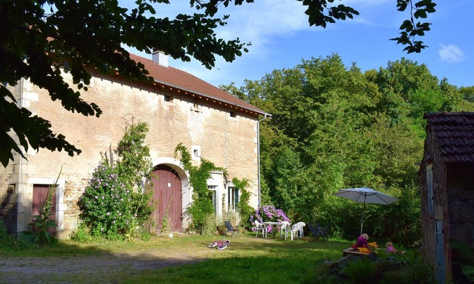 Le Clerjus Other | Old farm (1863) on the edge of the forest, calm and nature