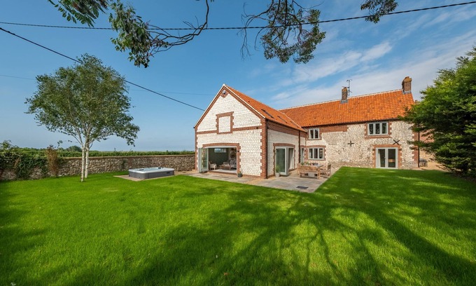 Thornham House | Old Farm, Thornham, Norfolk