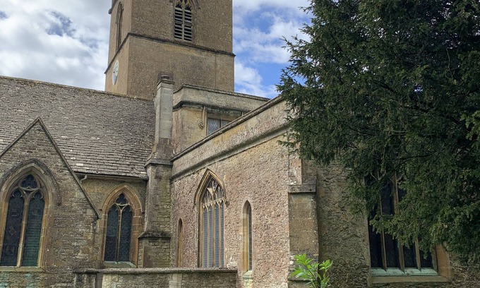Stow-on-the-Wold Cottage | Old Forge Cottage, Cotswolds, dog friendly, off road parking, private garden.