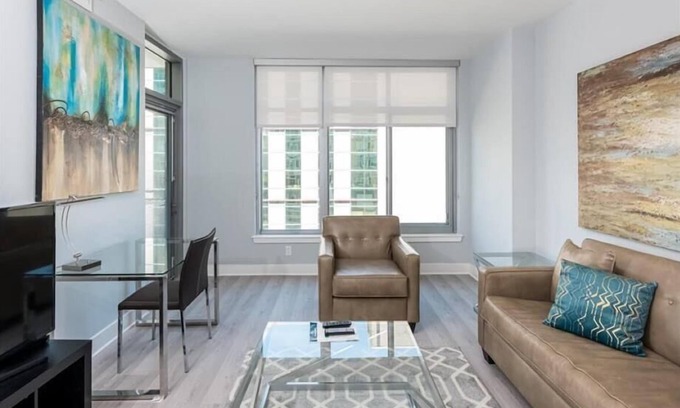 Woodmont Triangle Apartment | Old Georgetown Road | Nr bars & cafes| NIH Nearby| by GLS