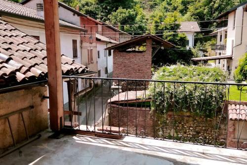 Bogogno House | Old Green House