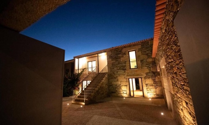 Vila Real House | Old house restored in Douro, 5 km from Vila Real. Comfort and tranquility.