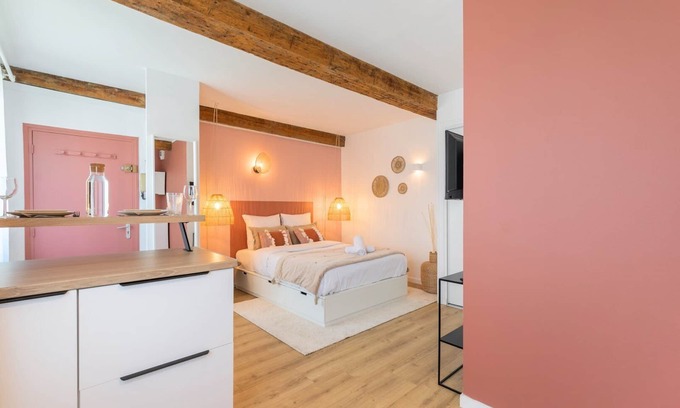 Vauban Esquermes Apartment | Old Lille - Functional studio at the Quai du Wault