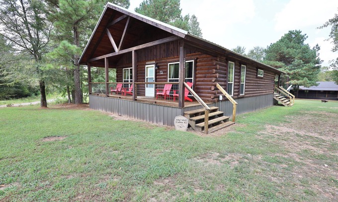 Murfreesboro House | Old Mill Cabin #2 - on the Little MO River, large yard, newly updated!