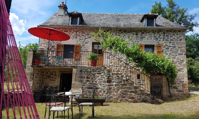 Lassouts House | Old peaceful farmhouse
