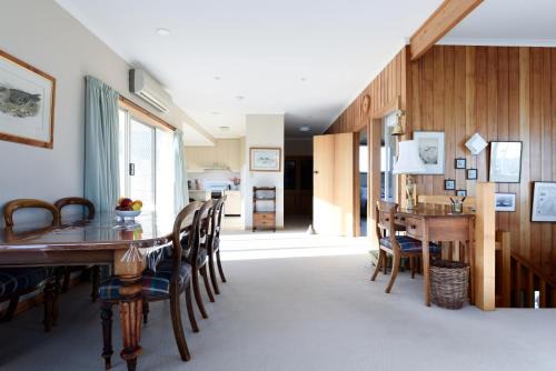 Low Head House | Old-School Charm Meets Beachside Bliss