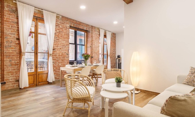 Bilbao Old Town Apartment | Old Town: next to Plaza Nueva and Unamuno