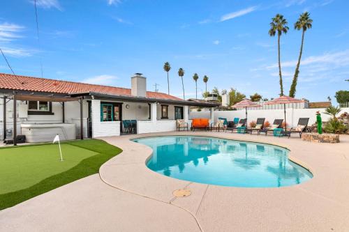 Peaceful Valley House | Old Town Oasis Wheated Pool, Hot Tub, & Fire Pit