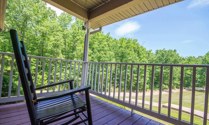 Luray House | Old Wagon Lodge In Shenandoah Woods - Starlink Satellite Wi-Fi